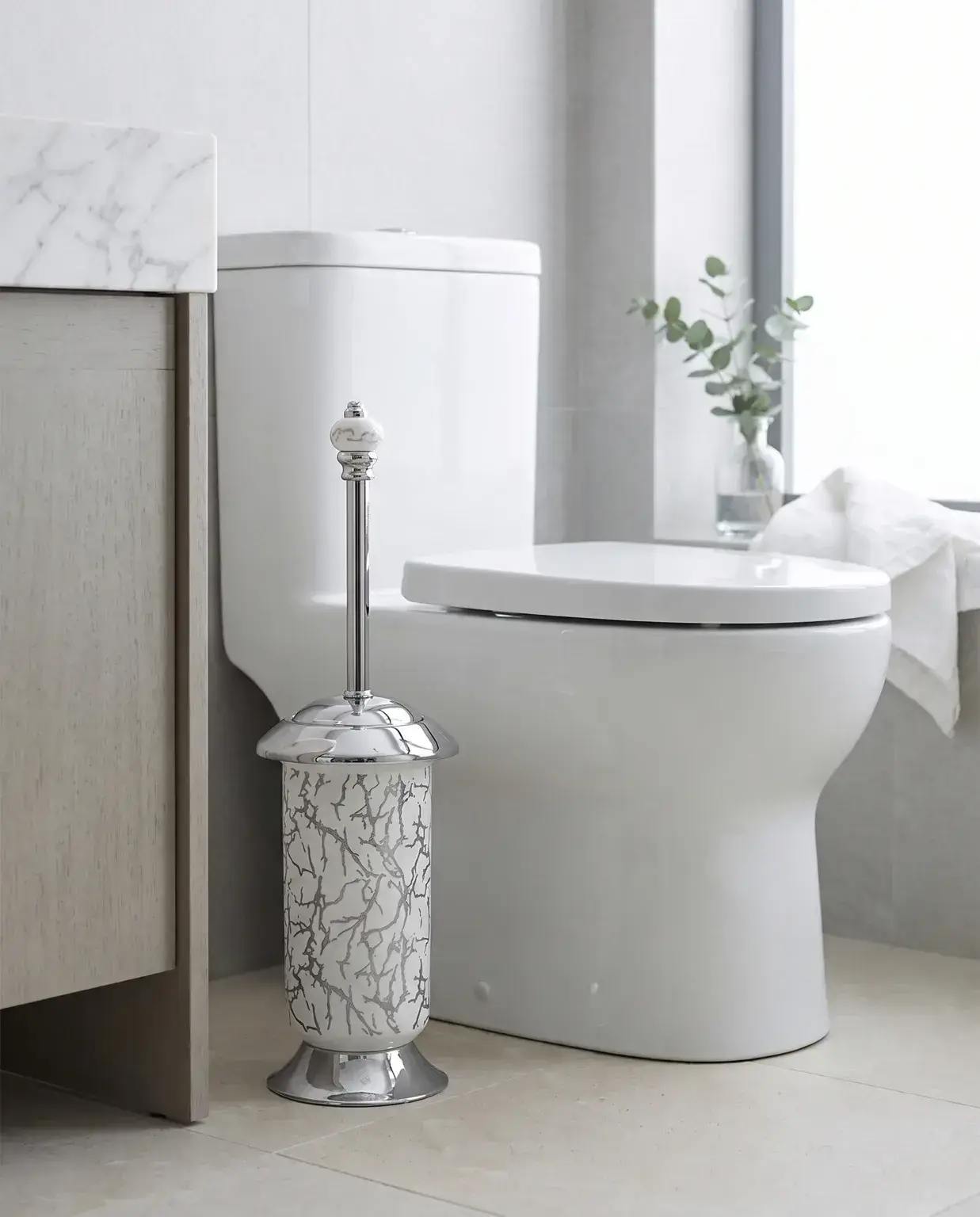 Pure Concept Marble Klozet Fırçası Krom uygulama örneği