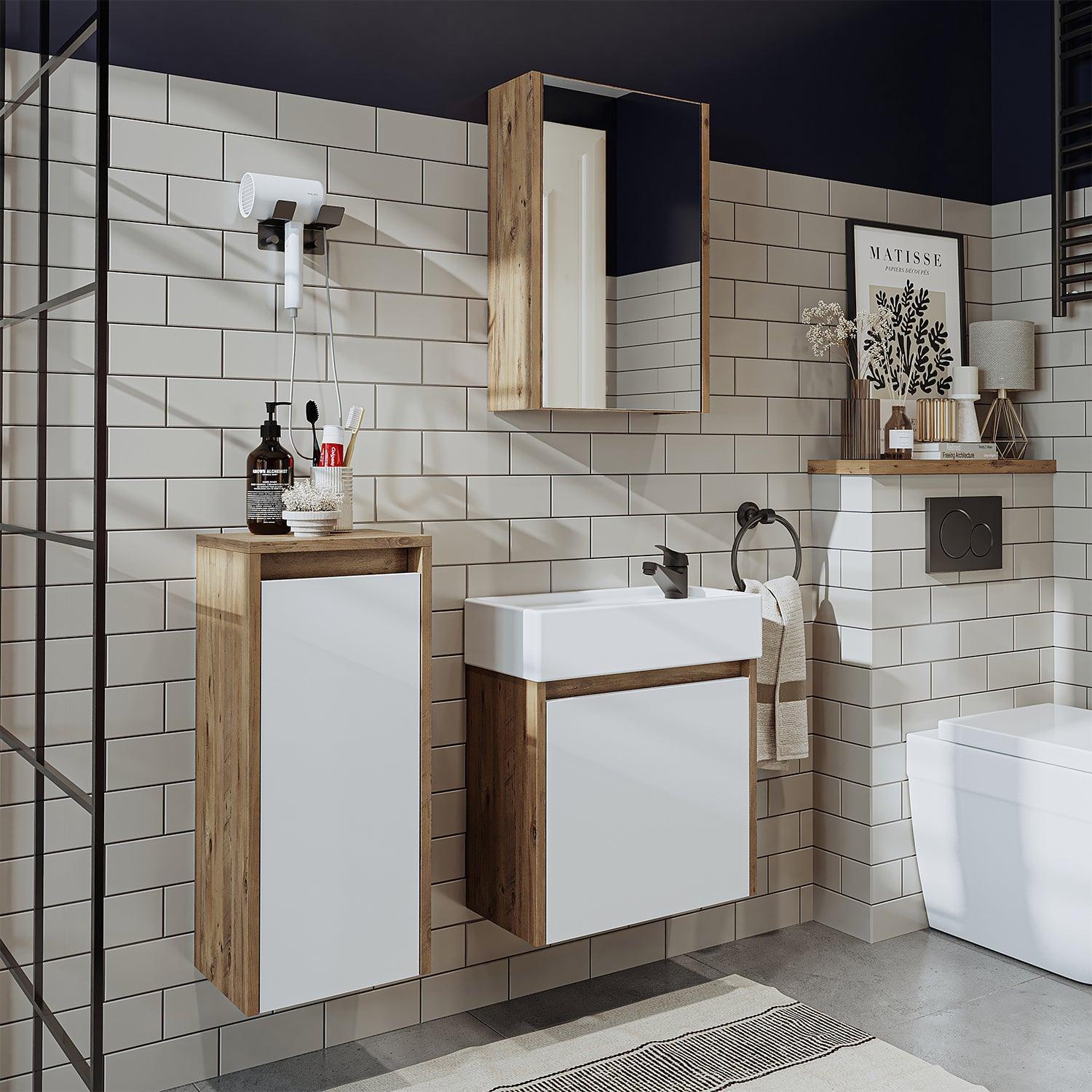 Roomart Mini Lavabolu Banyo Dolabı 3'lü Set 50,5 cm Atlas Çam-Beyaz uygulama örneği