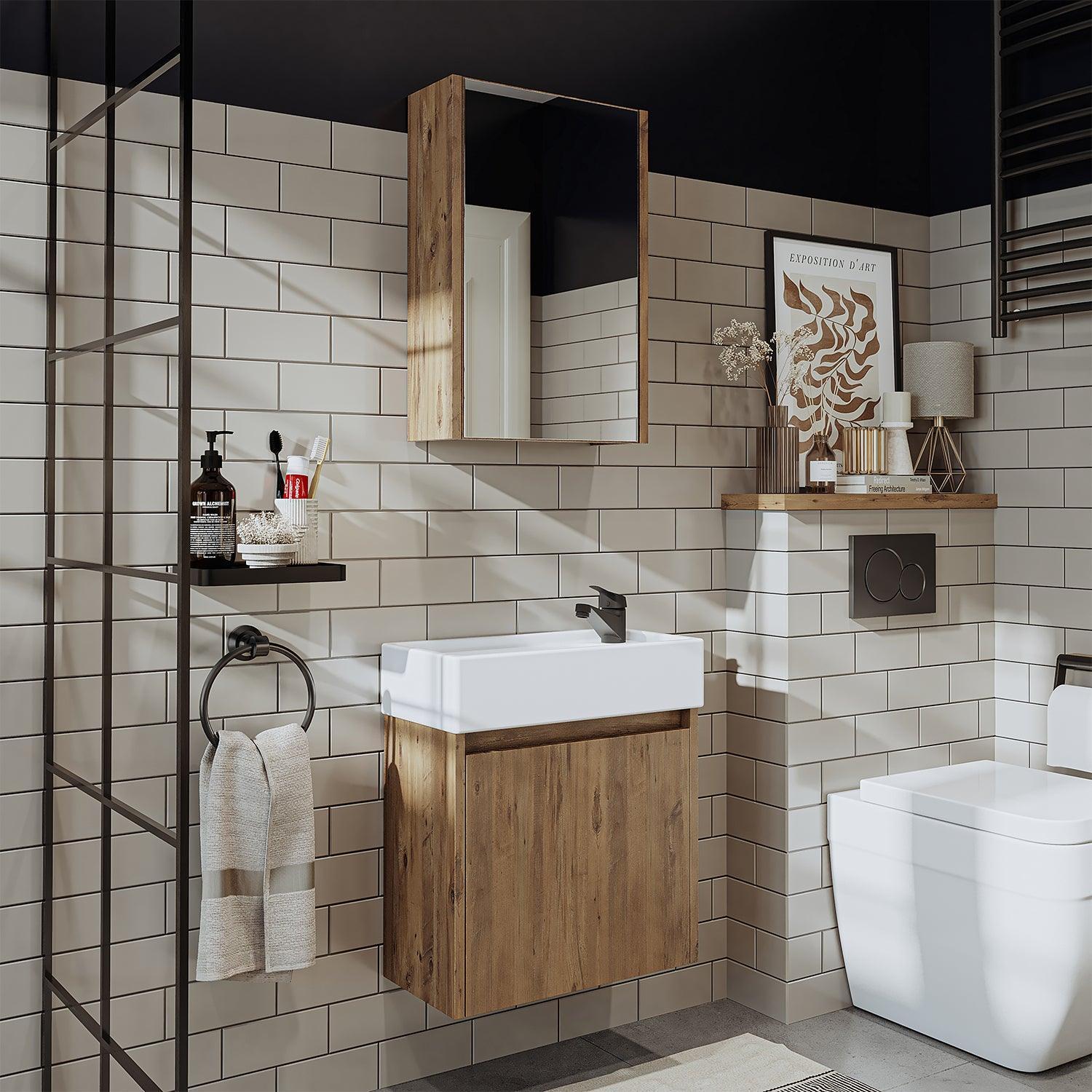 Roomart Mini Lavabolu Banyo Dolabı 2'li Set 50,5 cm Atlas Çam uygulama örneği