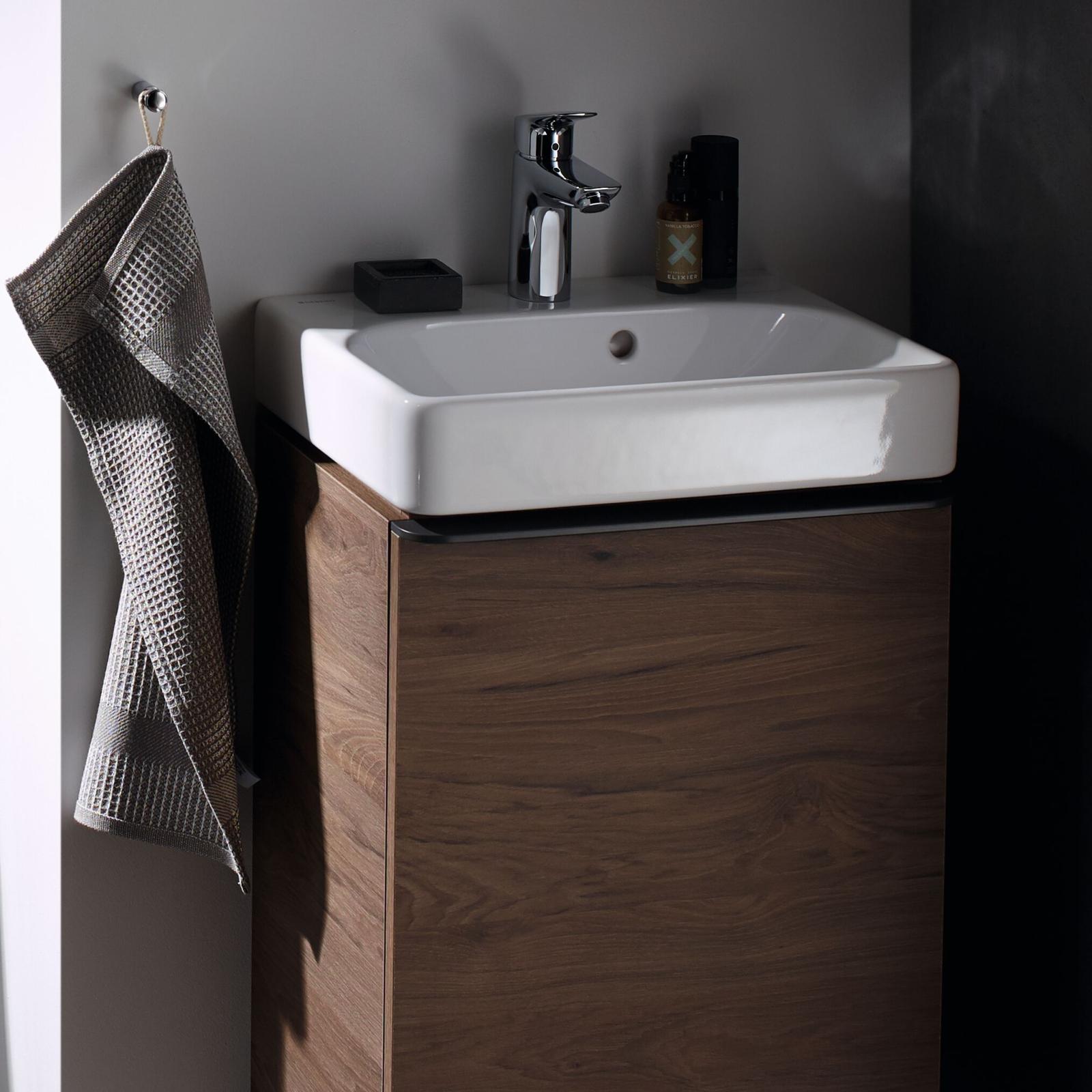Geberit Smyle köşeli tasarımlı küçük lavabo 50x41x16 cm Beyaz uygulama örneği