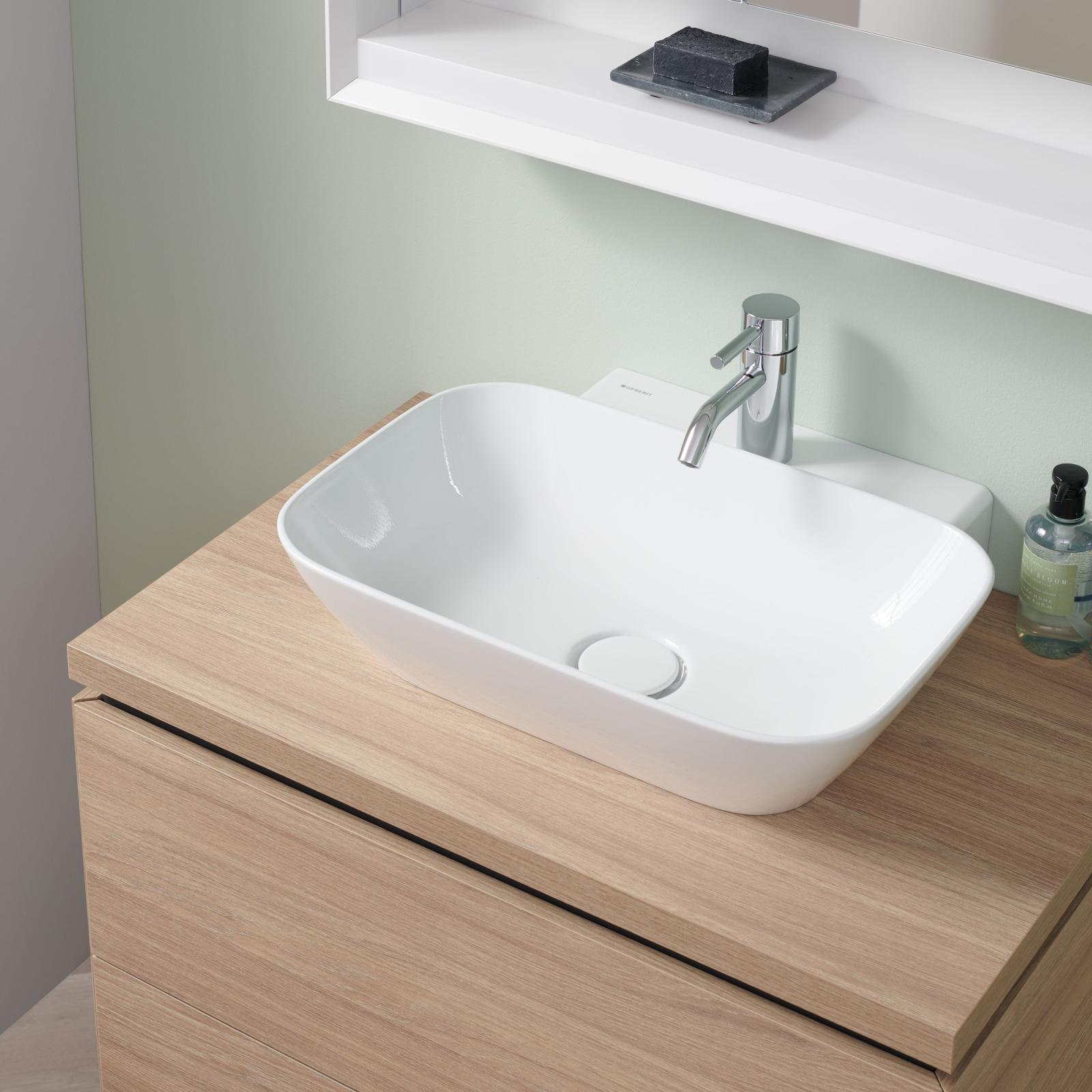 Geberit ONE kabuk şekilli çanak lavabo 50x42,5x14 cm beyaz / KeraTect 50x42.5cm Batarya deliği=Orta Taşma=Yok uygulama örneği