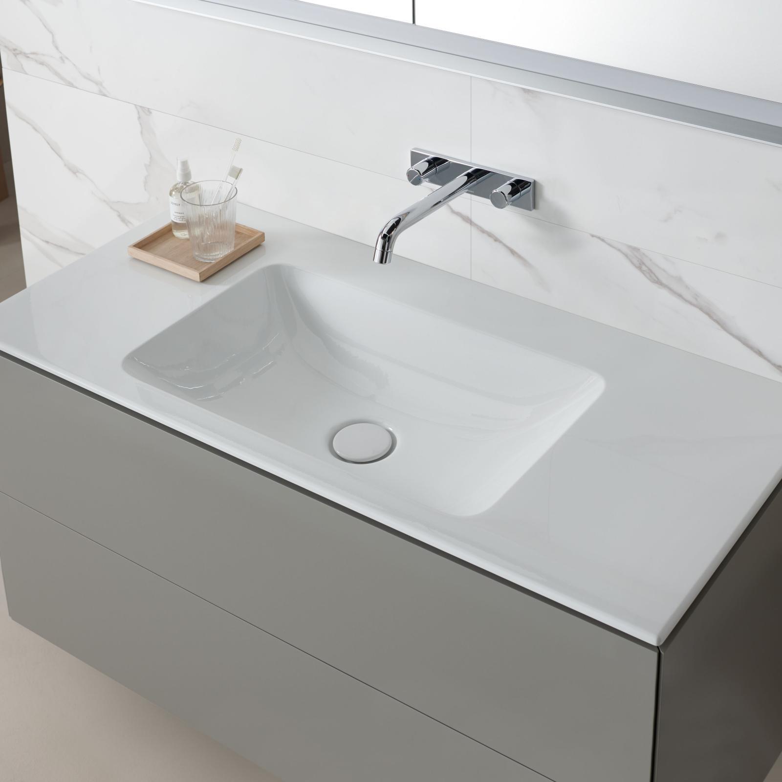 Geberit ONE mobilya tipi lavabo 60x48x14 cm beyaz / KeraTect 60x48cm Batarya deliği=Orta Taşma=Yok uygulama örneği