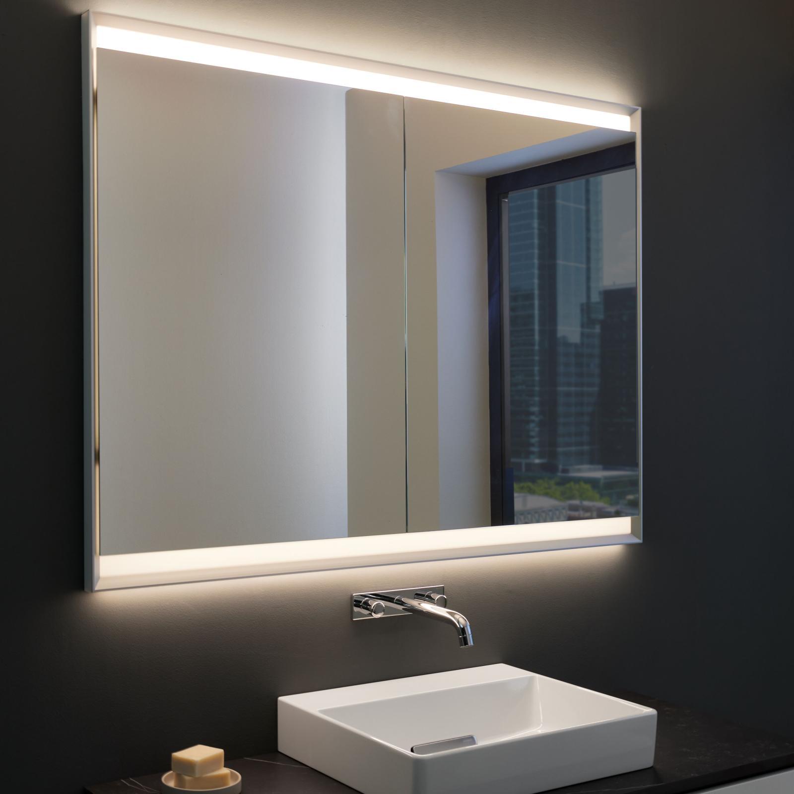Geberit ONE aynalı dolap, ComfortLight özellikli ve iki kapılı, sıva altı montaj, yükseklik 75x15x90 cm Eloksallı alüminyum uygulama örneği