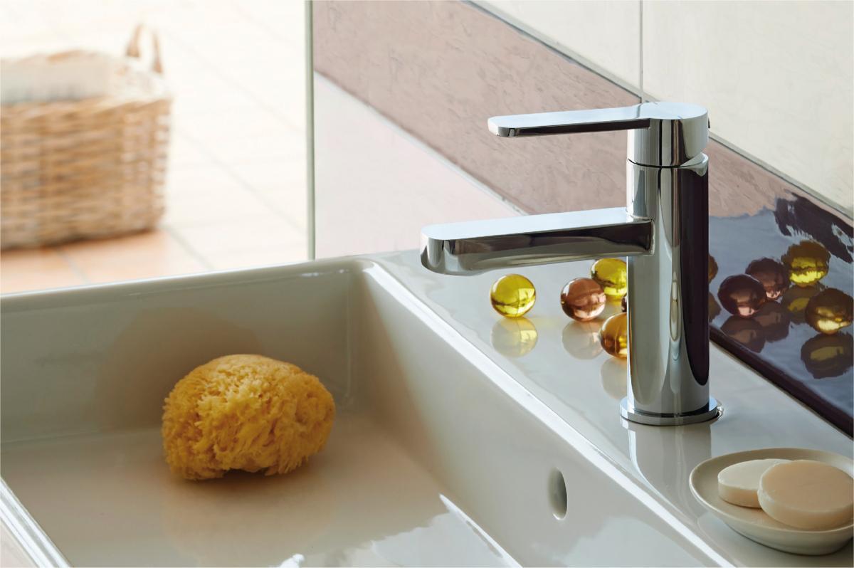 Ideal Standard Strada Lavabo 600x420x145 mm, taşlanmış alt yüzey, 1 tek batarya delikli, taşma delikli Beyaz uygulama örneği