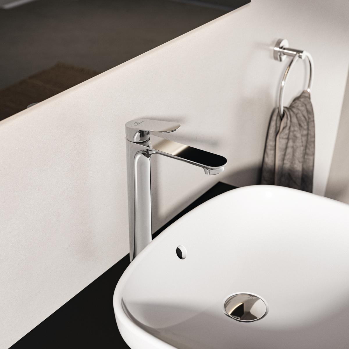 Ideal Standard Ceralife O Lavabo Bataryası 48x175.5x294 mm, 135 mm çıkış ucu projeksiyonu, 3.8 l/dk (3 bar), sifon kumandalı Krom uygulama örneği