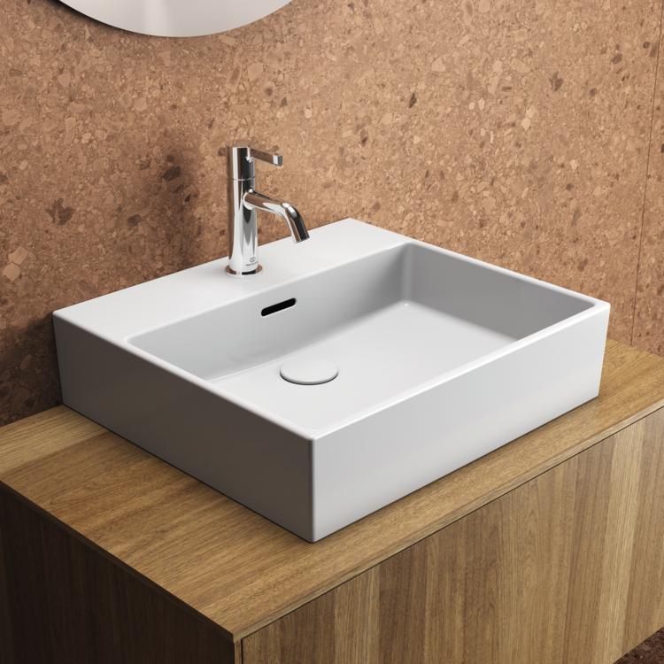 Ideal Standard Extra Lavabo 500x450x150 mm, 1 tek batarya delikli, taşma delikli Beyaz uygulama örneği