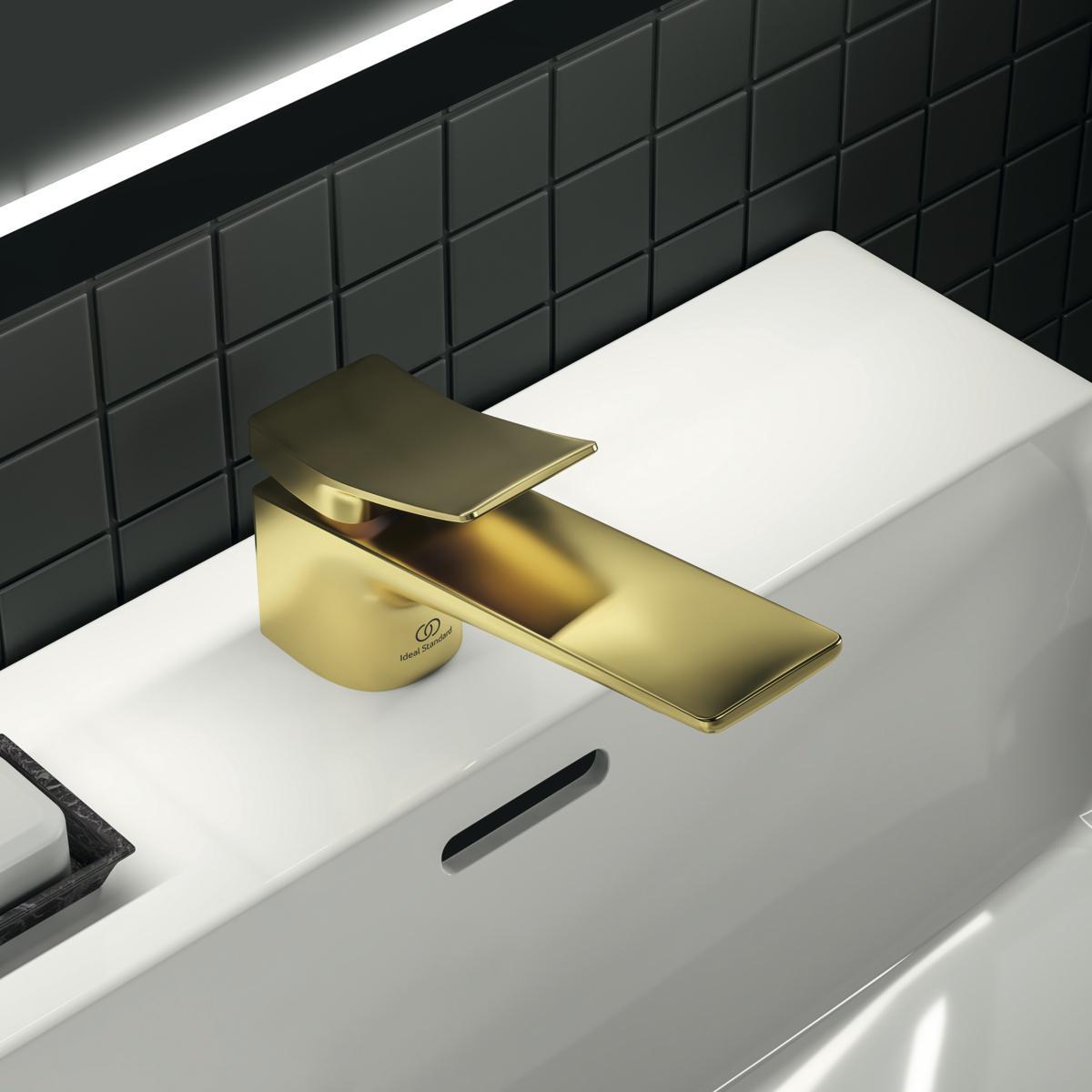 Ideal Standard Conca Lavabo Bataryası 48x201x96 mm, 132 mm çıkış ucu projeksiyonu, 5 l/dk (3 bar), sifon kumandalı Fırçalanmış Altın uygulama örneği