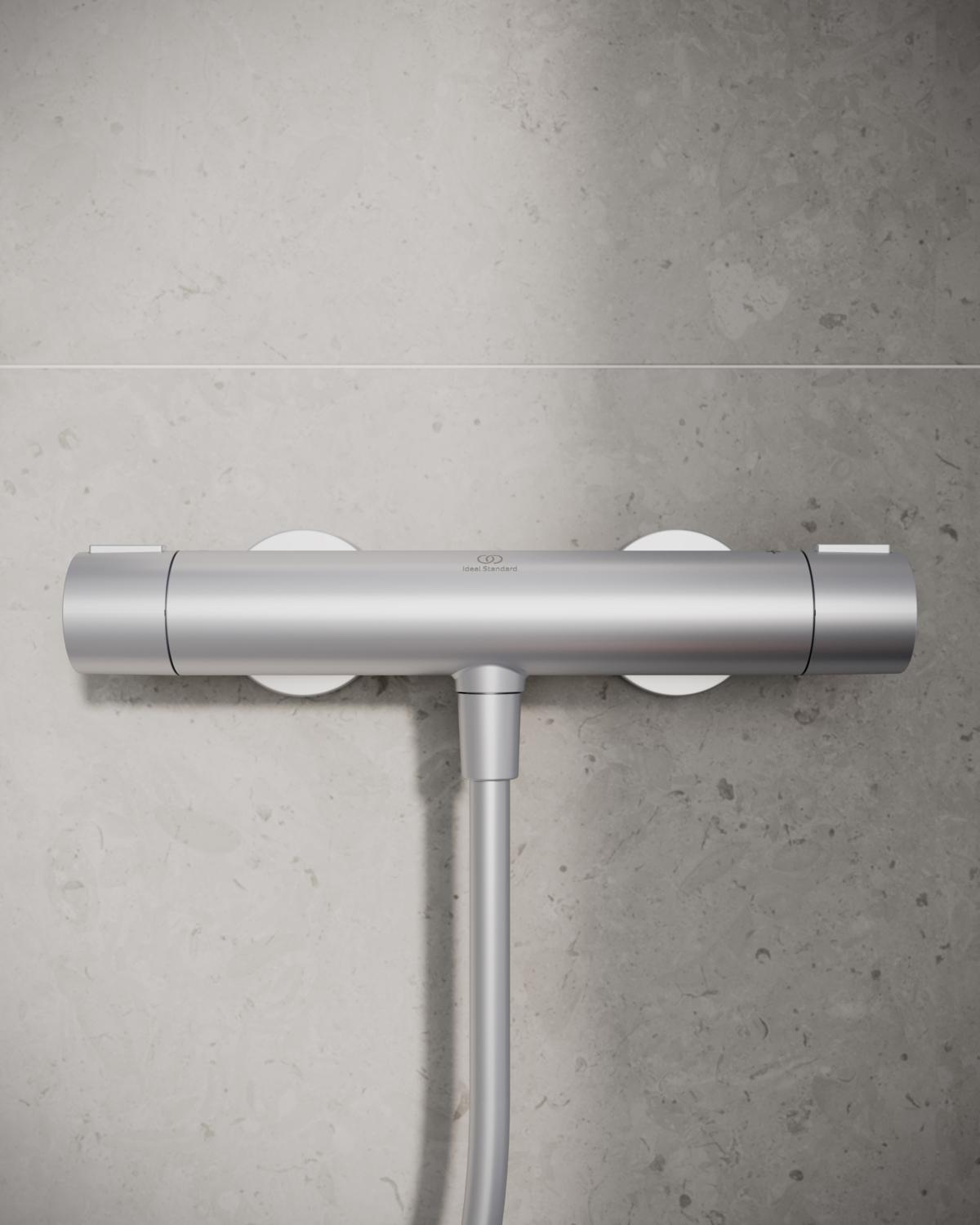 Ideal Standard Ceratherm Alu+ Aplike Duş Armatürü 292x105x72 mm, 12 l/dk (3 bar) Silver uygulama örneği