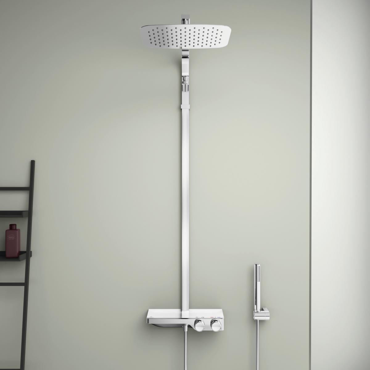 Ideal Standard Ceratherm S200 Aplike Duş Bataryası Dahil Duş Sistemi 314x465x1134 mm, 12.0 l/dk (3 bar) Krom uygulama örneği