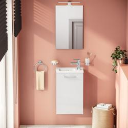 VitrA Base Lite Düz Ayna — 40 cm, aydınlatmalı parlak beyaz uygulama örneği