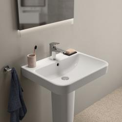 Ideal Standard i.life B Lavabo 600x480x180 mm, 1 tek batarya delikli, taşma delikli Beyaz uygulama örneği