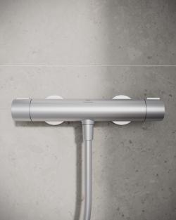 Ideal Standard Ceratherm Alu+ Aplike Duş Armatürü 292x105x72 mm, 12 l/dk (3 bar) Silver uygulama örneği