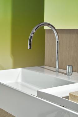 Ideal Standard Solos Lavabo Tablası 330x330x30 mm, taşlanmış alt yüzey Beyaz uygulama örneği