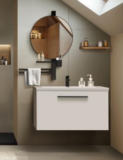 Ideal Standard Alu+ Makyaj Aynası 640x145.5x817 mm Mat Siyah uygulama örneği