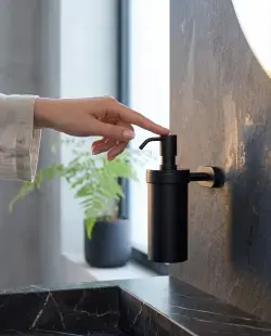 Pure Concept Paris Sıvı Sabunluk Metal Siyah uygulama örneği
