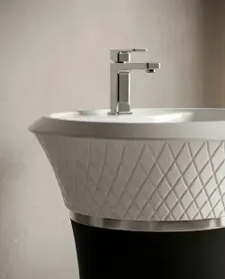 Pure Concept Glory Monoblok Lavabo Siyah Beyaz uygulama örneği