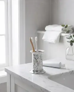 Pure Concept Marble Set Üstü Diş Fırçalık Krom uygulama örneği