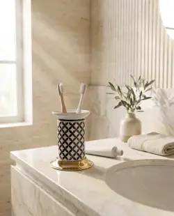 Pure Concept Geometrik Set Üstü Diş Fırçalık Siyah Beyaz uygulama örneği